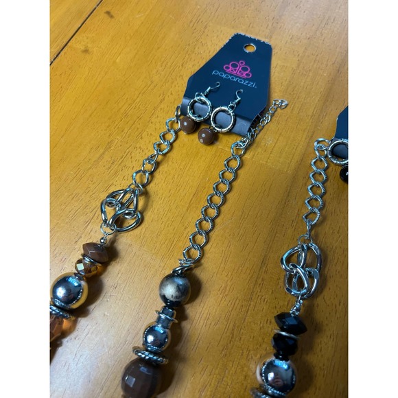 NWT Set of 2 Paparazzi Chunky Necklace and earrings - Picture 8 of 11